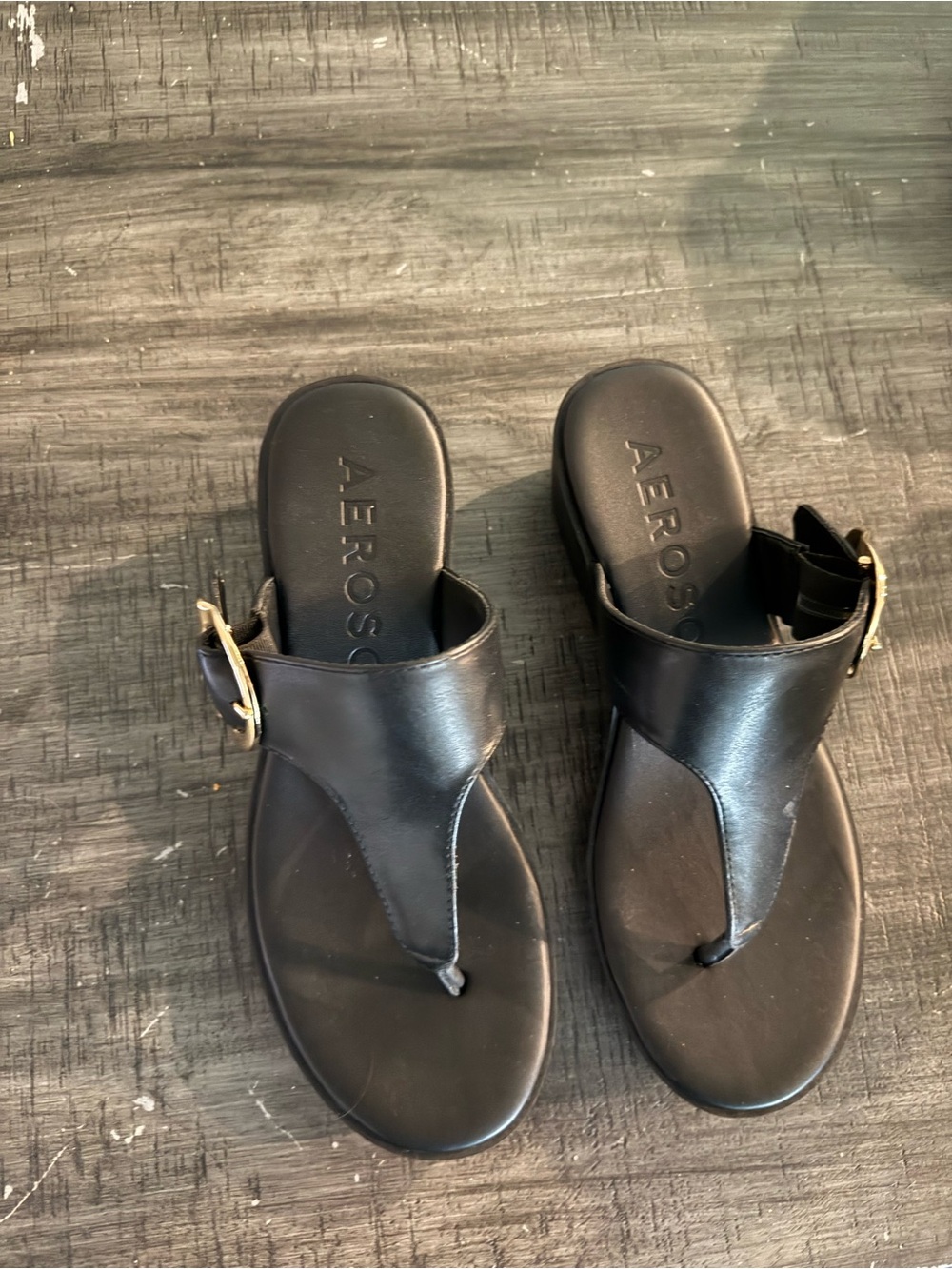 AEROSOLES Black Leather Thong Sandals with Side Buckle